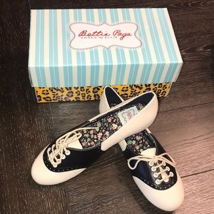 Bettie Page Oxford Flats